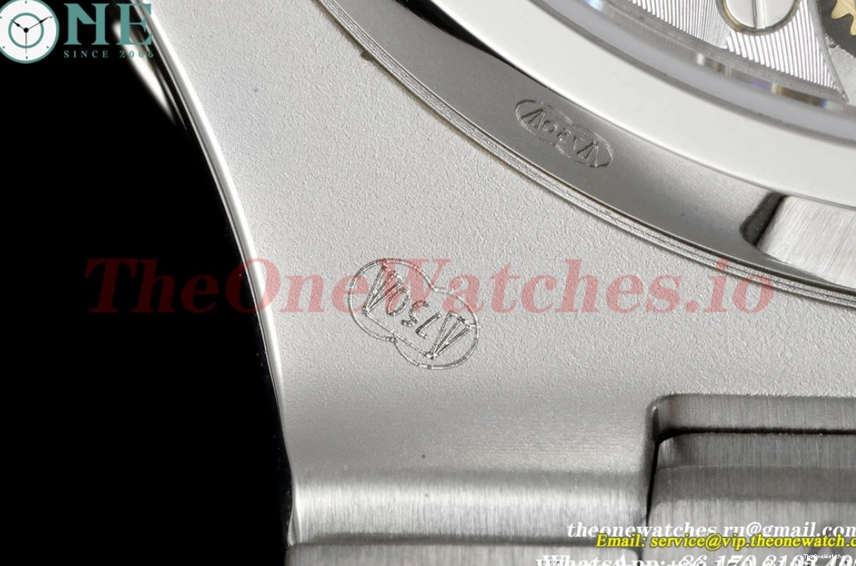 5740 Stk A240 Nautilus 40mm GRF SS diamonds SS White 0119